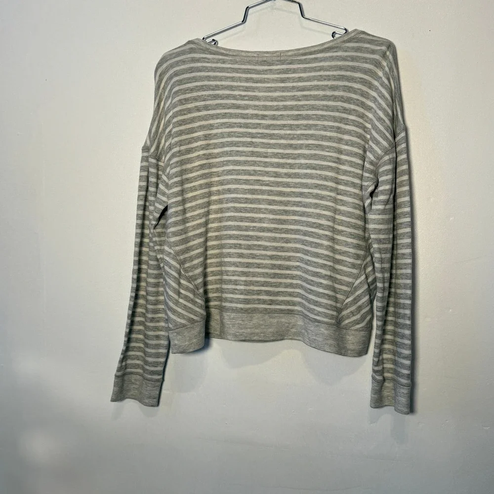 Splendid Womens XL Grey White Striped Scoop Neck Long Sleeve Top - Picture 5 of 5